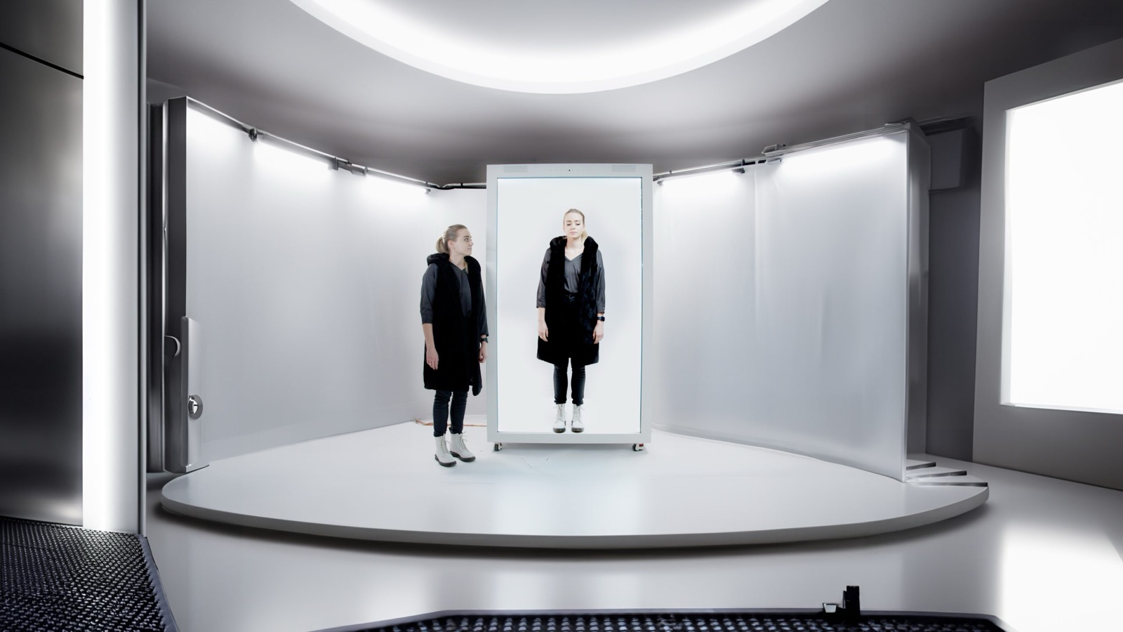 HoloChron TPort studio and Box